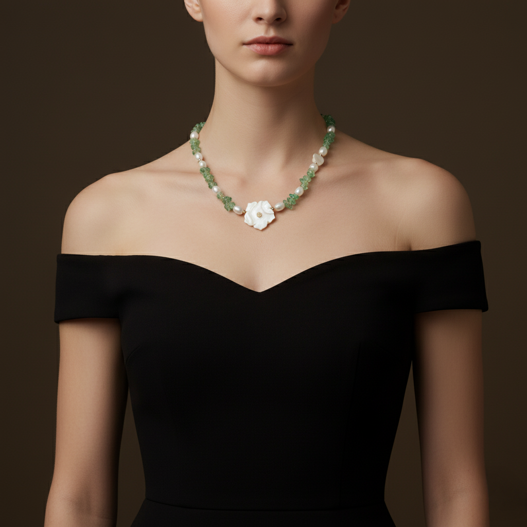 Collar en Perlas y Peridoto